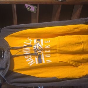 Nashville Predators Sweatshirt